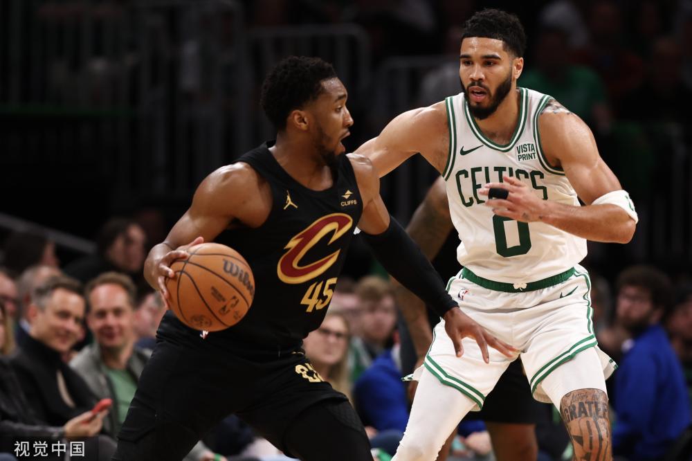 而詹姆斯的 而詹姆斯的